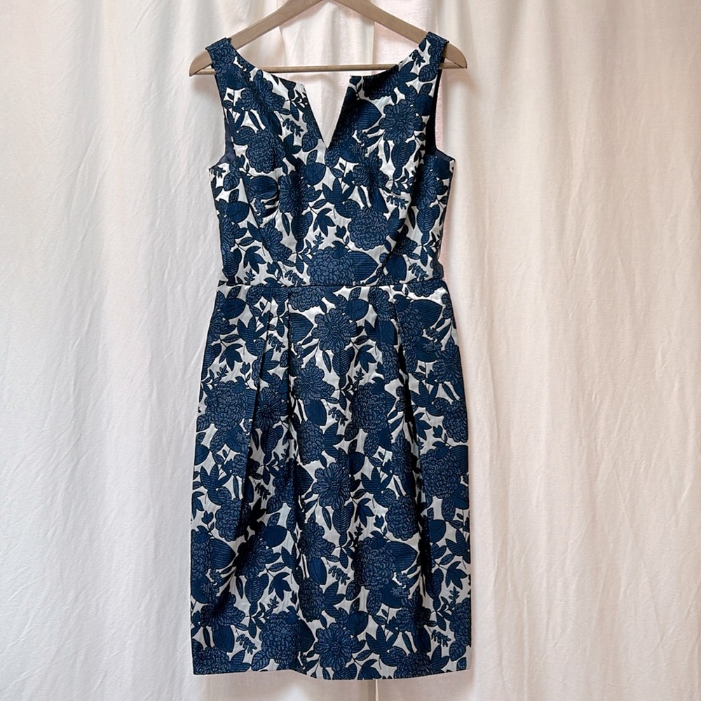 Kay Unger Net York Blue and White Floral EUC - Sz.6